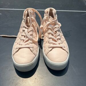 Women's Quilted Sneakers in Pink